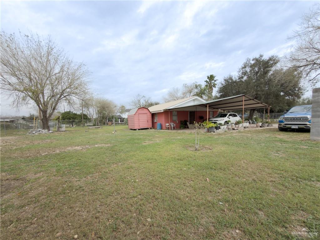 21707 Hidalgo Street Edcouch, TX 78538 - Photo 5 of 27 a front view of house with yard and trees