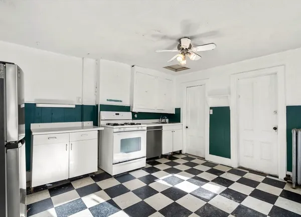 $5,600 | 64 Elm Street, Unit 2, Cambridge, MA 02139