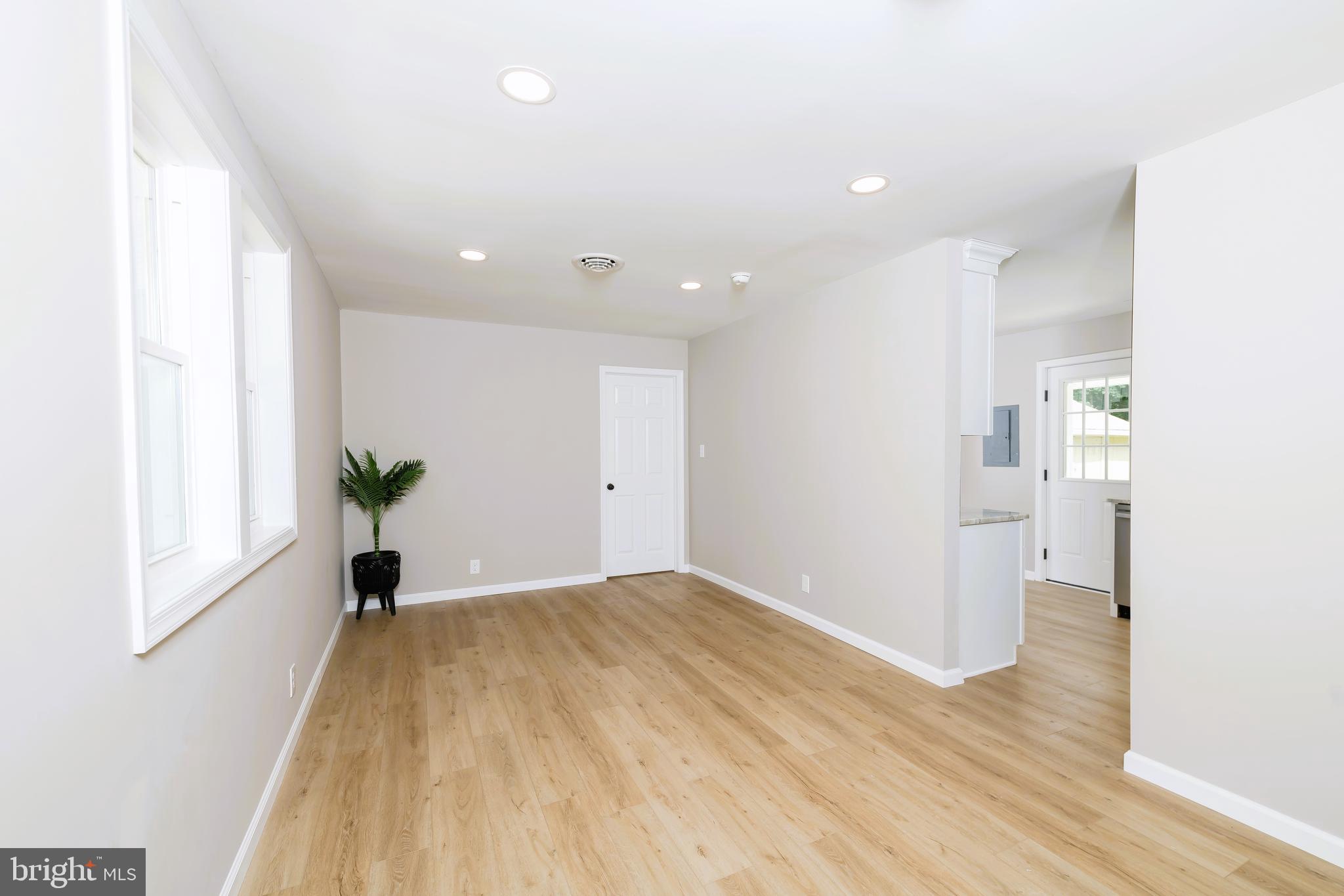 120 Colin Road Williamstown, NJ 08094 - Photo 4 of 36 Gallery Image 4