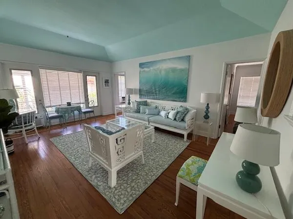$6,500 | 424 Chilean Avenue, Unit 4, Palm Beach, FL 33480