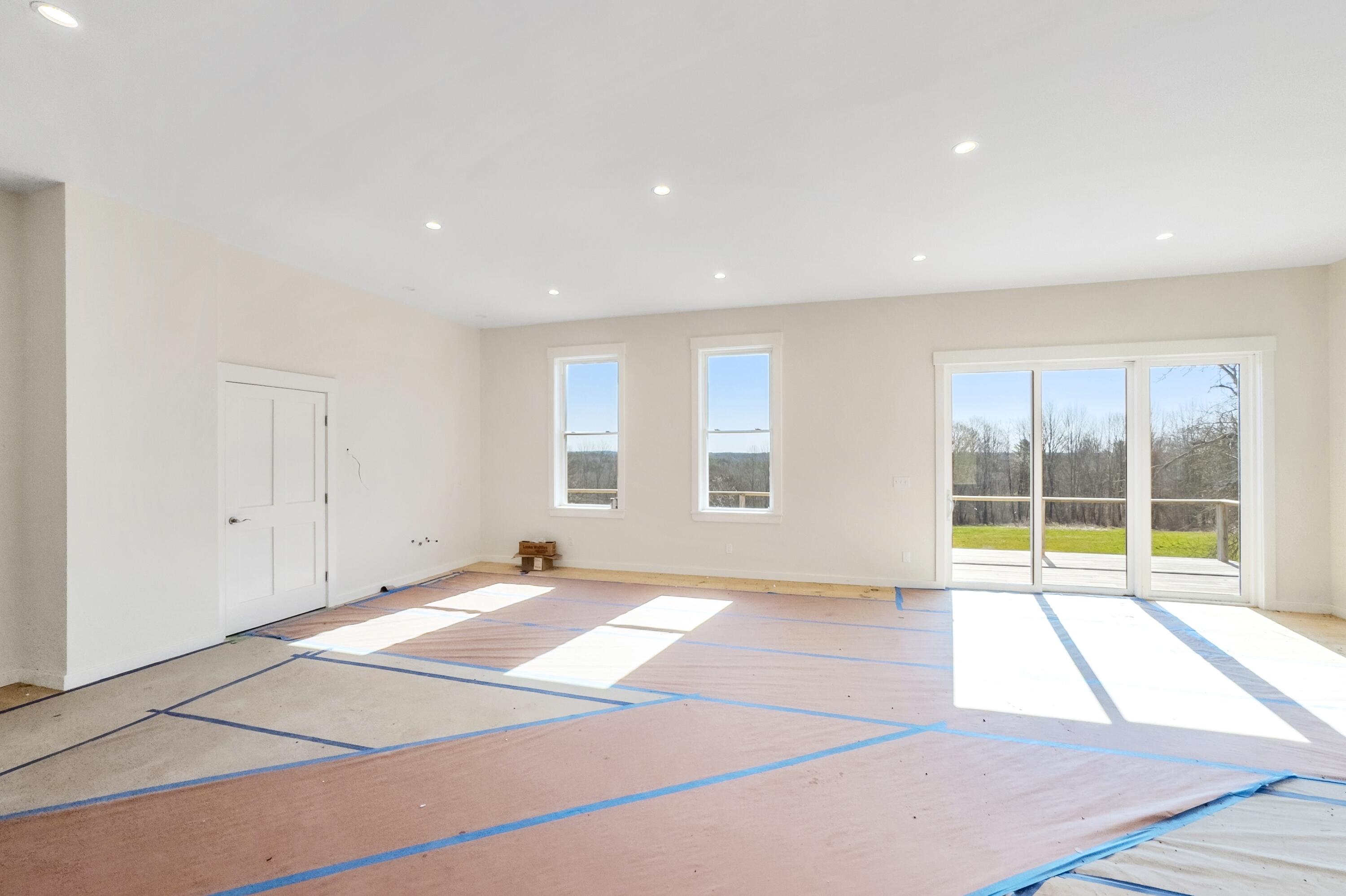 24 Waldoboro Road Bremen, ME 04551 - Photo 17 of 29 1st floor great room