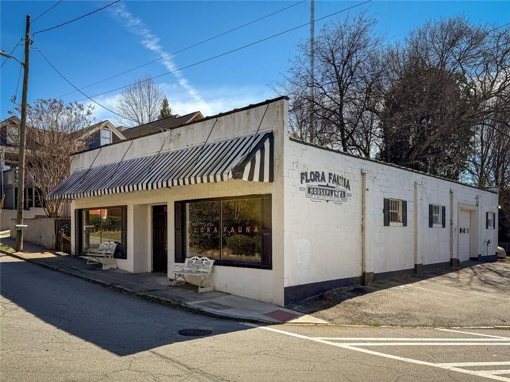 796 Fulton Terrace Southeast Atlanta, GA 30316 - Photo 27 of 35 a view of a white building