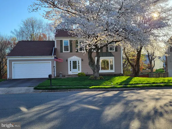 $724,900 | 13223 Oak Farm Drive, Woodbridge, VA 22192