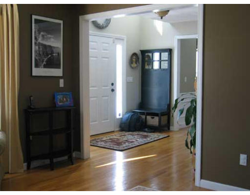 389 Mulpus Road Lunenburg, MA 01462 - Photo 5 of 26 a view of a livingroom with furniture and closet