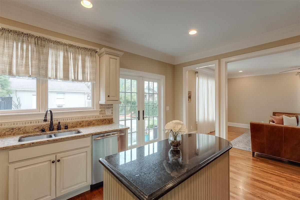 1135 Richmond Road Lexington, KY 40502 - Photo 25 of 52 Photo 25
