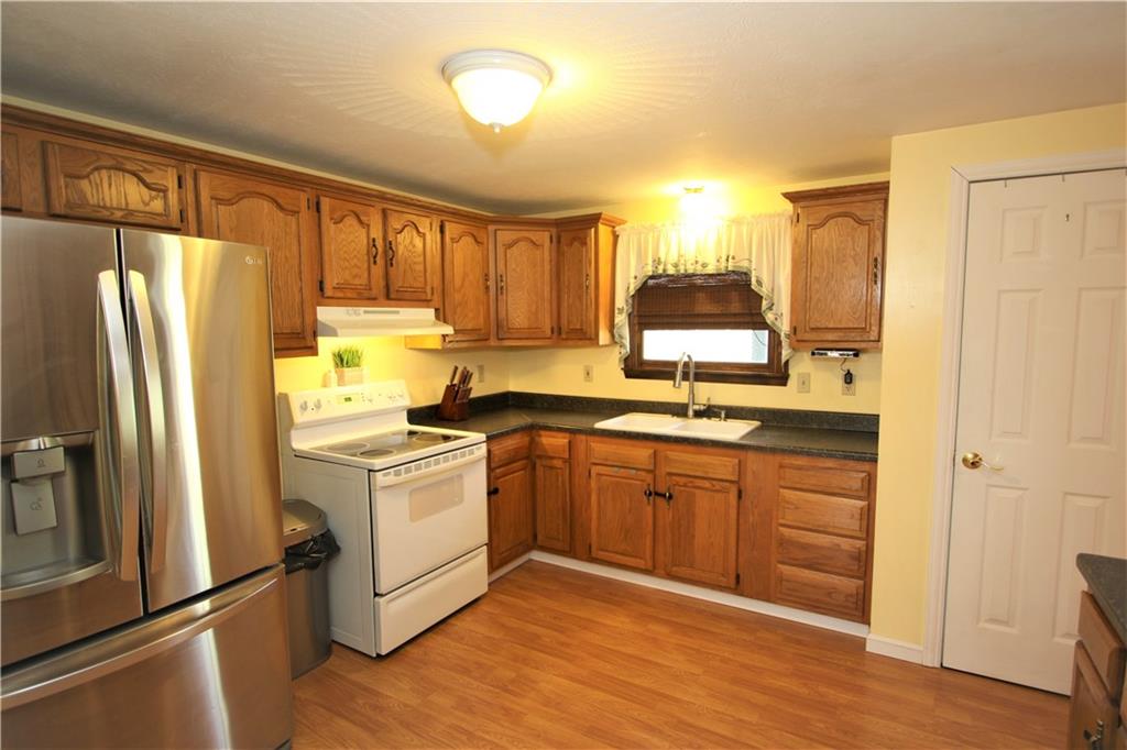 35 Thomas Road Washington, PA 15301 - Photo 4 of 23
