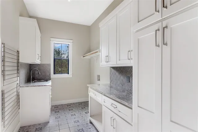 $903,100 | 2060 County Road 2027, Glen Rose, TX 76043