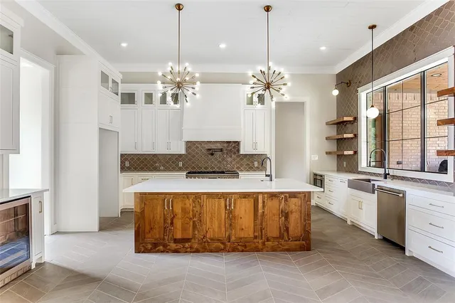 $903,100 | 2060 County Road 2027, Glen Rose, TX 76043