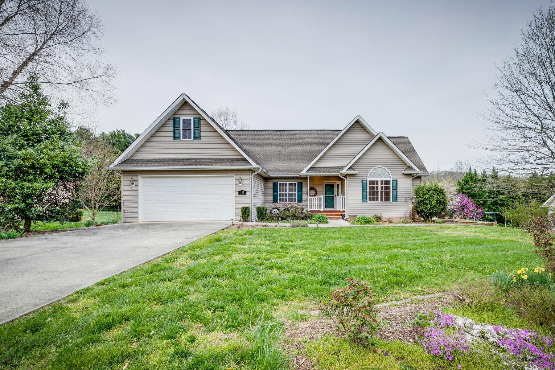 111 H R King Road Johnson City, TN 37615 - Photo 1 of 42 001
