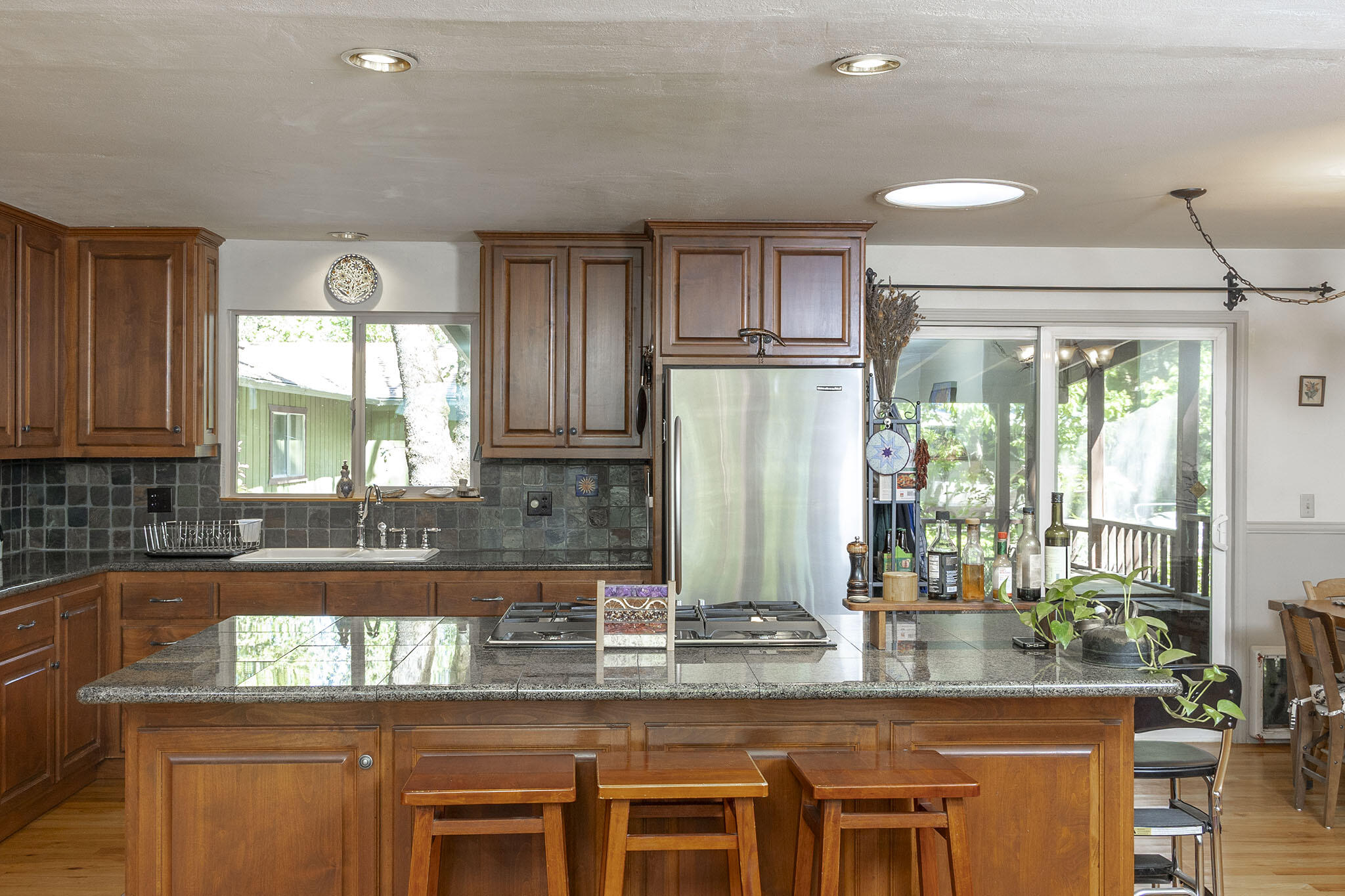 2601 Sand Creek Road Grants Pass, OR 97527 - Photo 5 of 71 5