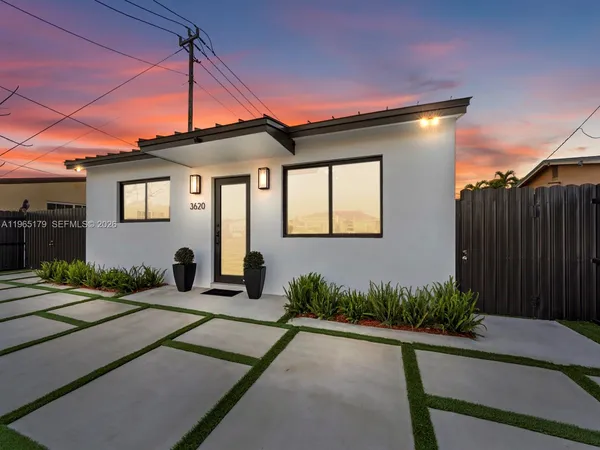 $765,000 | 3620 Southwest 92nd Avenue, Miami, FL 33165