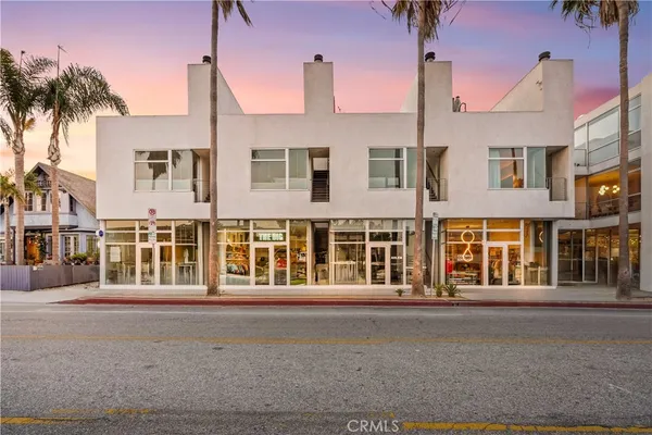 $1,999,999 | 1121 Abbot Kinney Boulevard, Venice, CA 90291