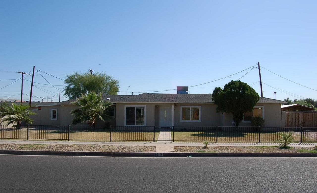 1413 East Almeria Road Phoenix, AZ 85006 - Photo 1 of 17 COMPLETE REMODEL