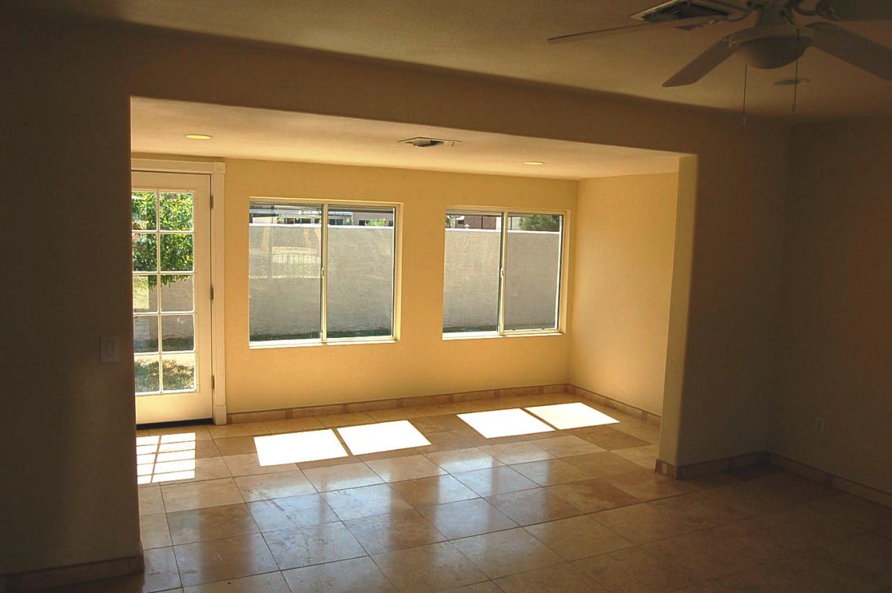1413 East Almeria Road Phoenix, AZ 85006 - Photo 2 of 17 LOADED WITH TILE