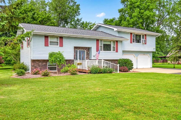 $449,000 | N1415 Greenwood Road, Greenville, WI 54942