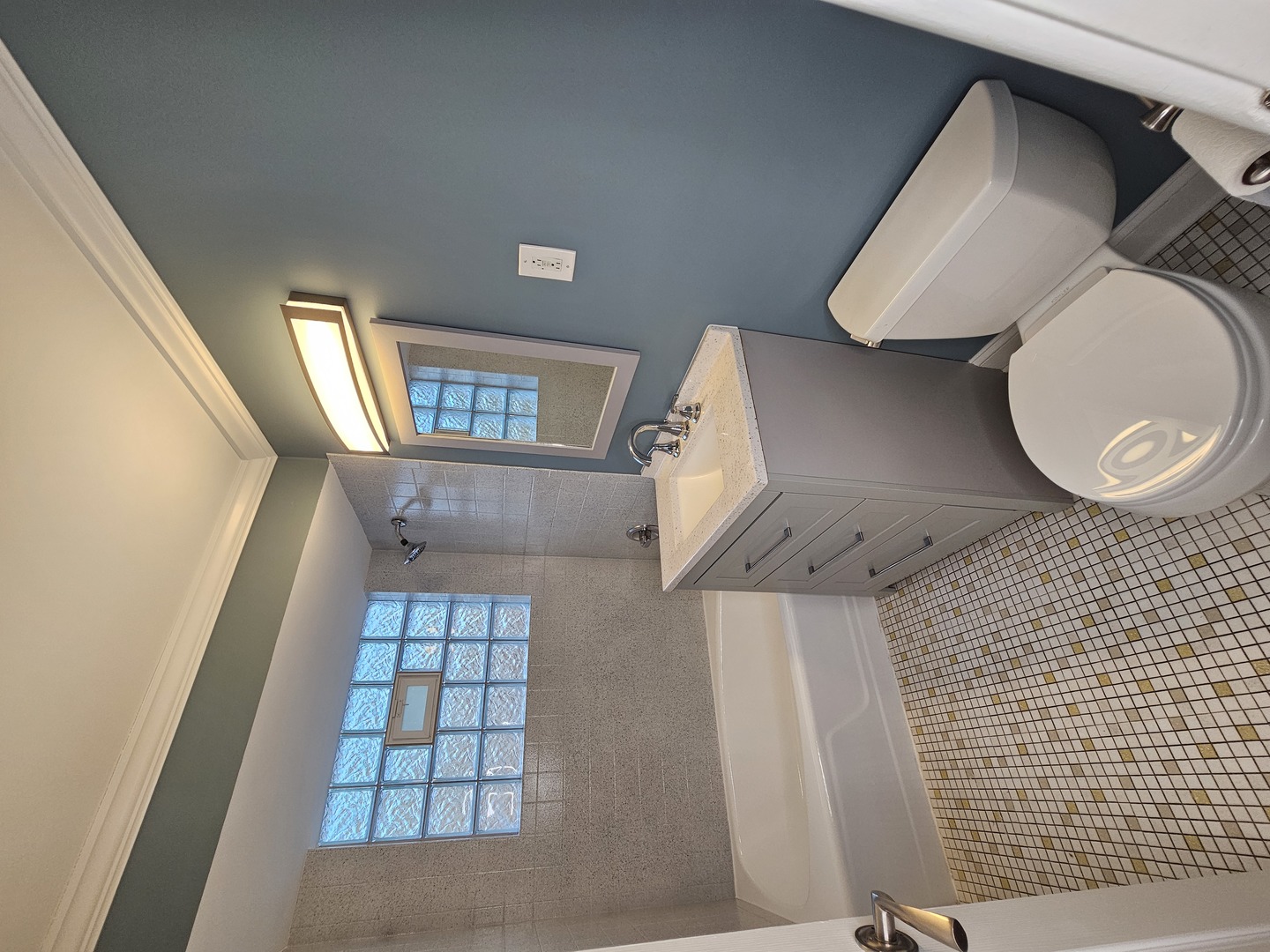 6925 West 64th Place, Unit 2F Chicago, IL 60638 - Photo 9 of 16