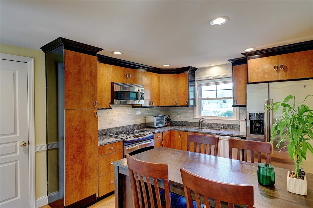 460 Ives Road Warwick, RI 02818 - Photo 15 of 37