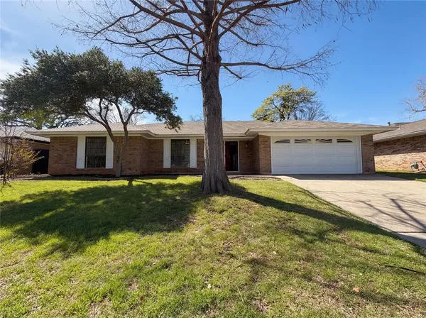 $291,000 | 5120 Red River Drive, Arlington, TX 76017