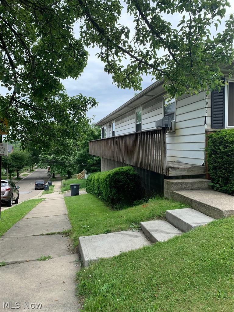 1791 Manchester Road, Unit 1793 Akron, OH 44314 - Photo 2 of 8