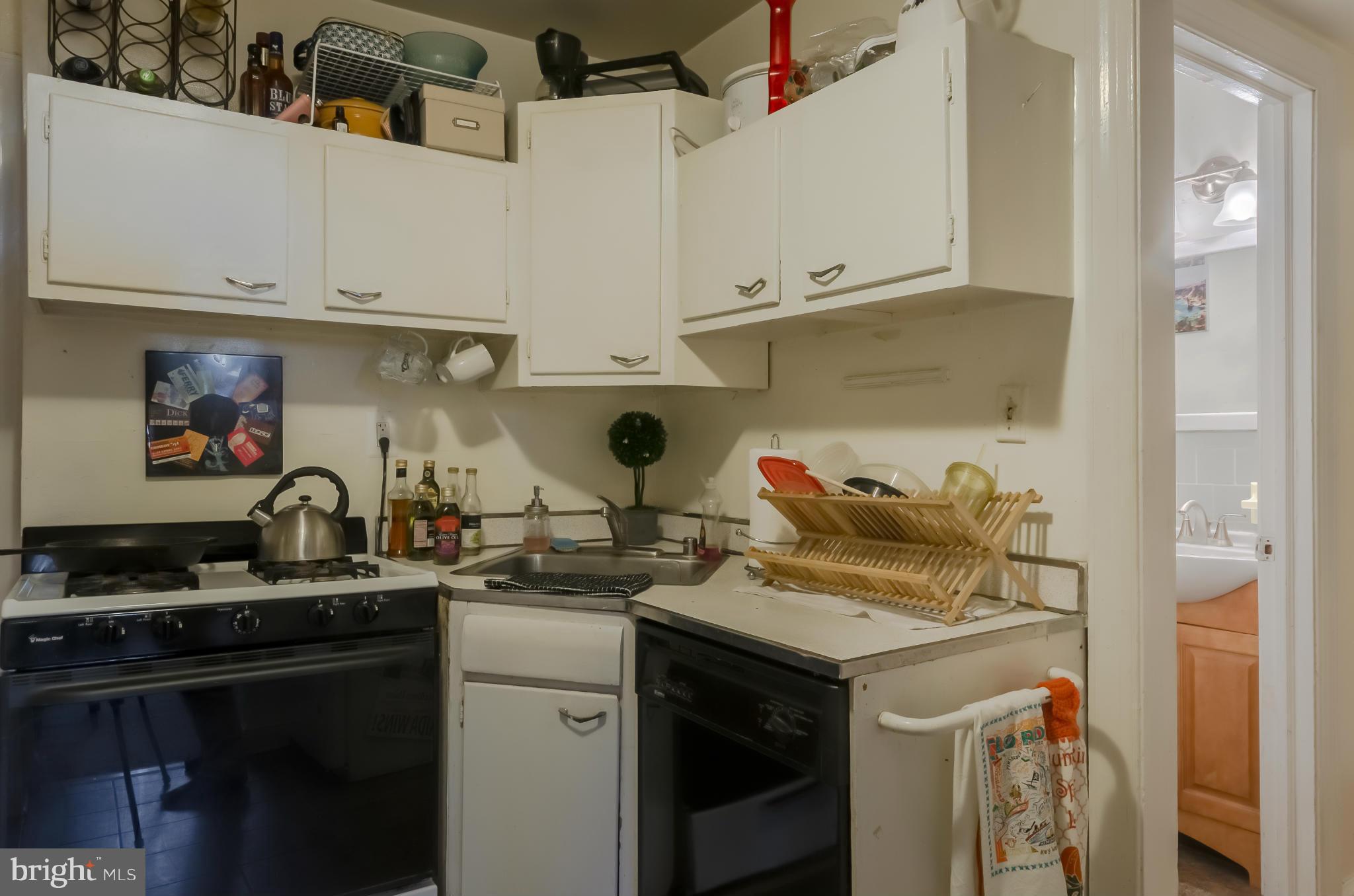 10 7th Street Northeast Washington, DC 20002 - Photo 5 of 30 Unit #1 - Kit w/ Door to Backyard