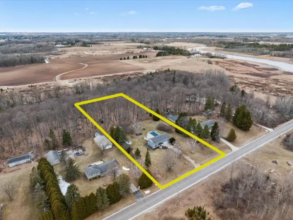 $534,900 | 5304 Woodland Drive, Two Rivers, WI 54241