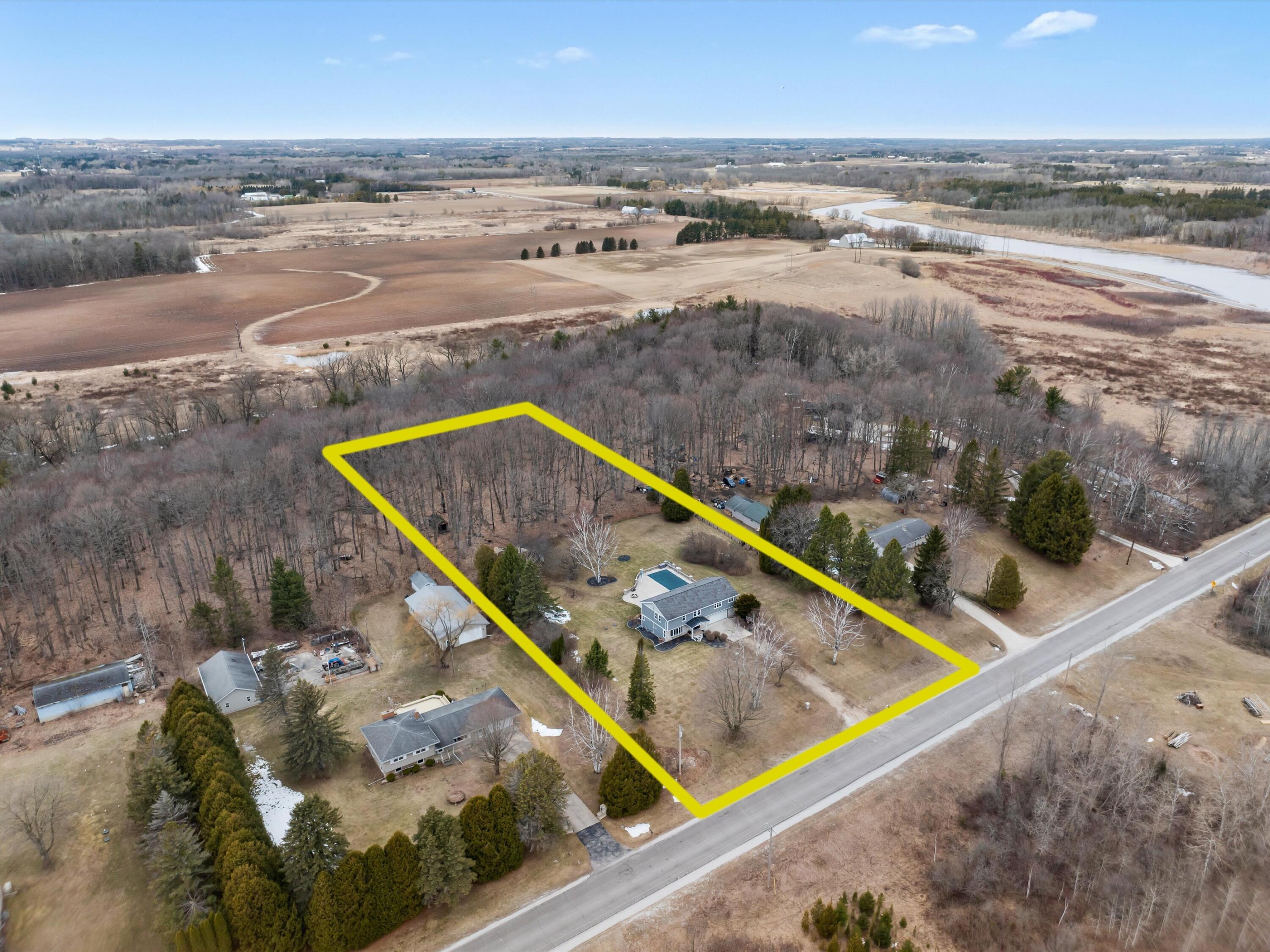 5304 Woodland Drive Two Rivers, WI 54241 - Photo 9 of 36 13-010_29355304041_0565_D_v2