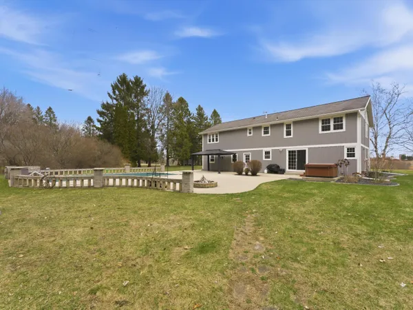 $534,900 | 5304 Woodland Drive, Two Rivers, WI 54241