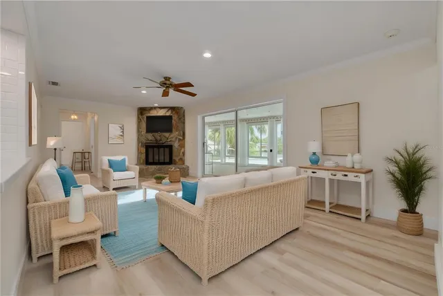 $698,000 | 2370 Weymouth Drive, Clearwater, FL 33764