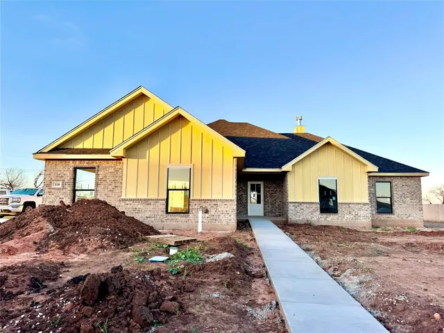 $459,000 | 110 Pedernales, Abilene, TX 79606