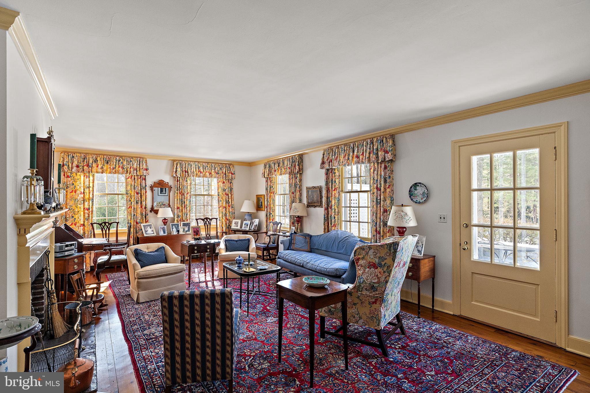 4615 Weldin Road Wilmington, DE 19803 - Photo 5 of 49 a living room with furniture and a window