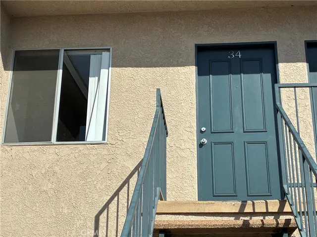 $1,875 | 13535 Yukon Avenue, Unit 34, Hawthorne, CA 90250