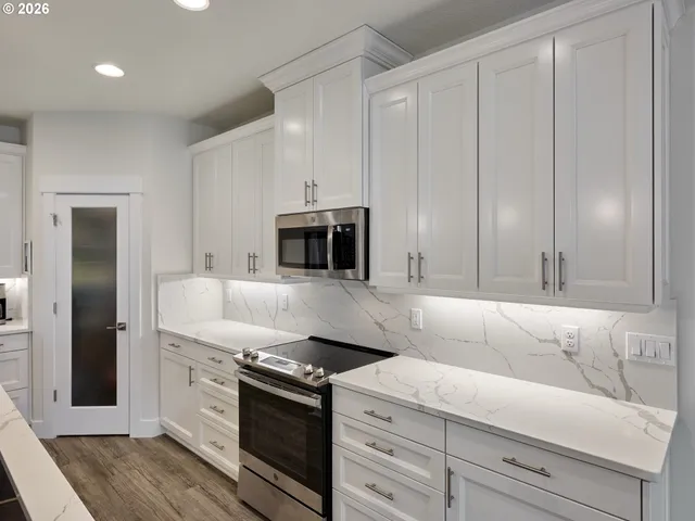 $679,500 | 807 Ike Mooney Road Northeast, Silverton, OR 97381