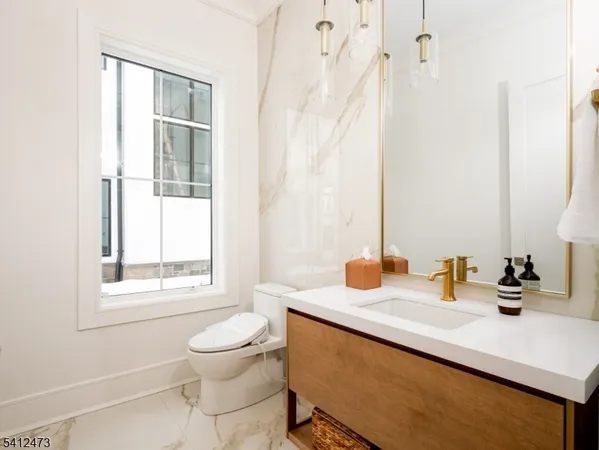 $2,575,000 | 16 Paris Avenue, Unit 9, Rockleigh, NJ 07647