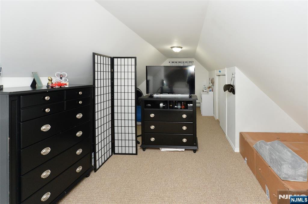 6 May Street Wallington, NJ 07057 - Photo 8 of 17