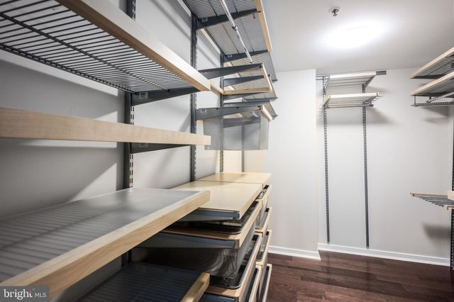 $406,000 | 250 President Street, Unit 508, Baltimore, MD 21202