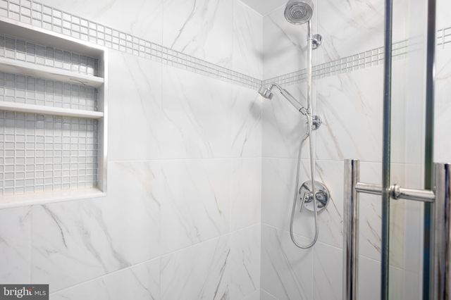 $406,000 | 250 President Street, Unit 508, Baltimore, MD 21202