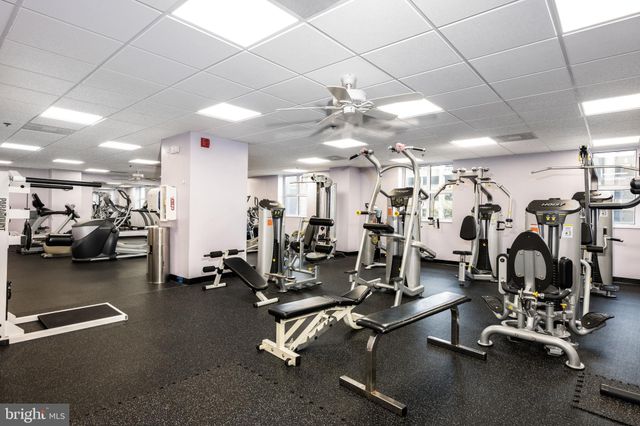 $406,000 | 250 President Street, Unit 508, Baltimore, MD 21202