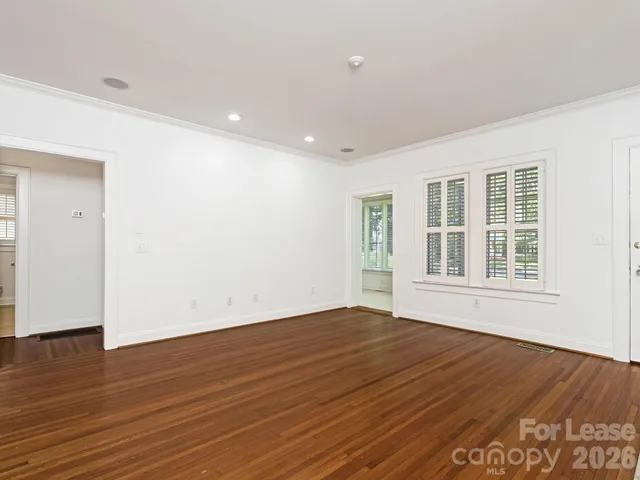 $2,575 | 2243 Selwyn Avenue, Unit 102, Charlotte, NC 28207