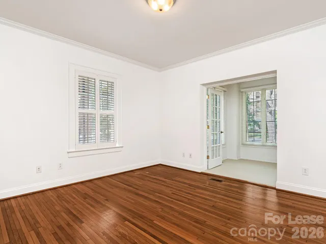 $2,575 | 2243 Selwyn Avenue, Unit 102, Charlotte, NC 28207