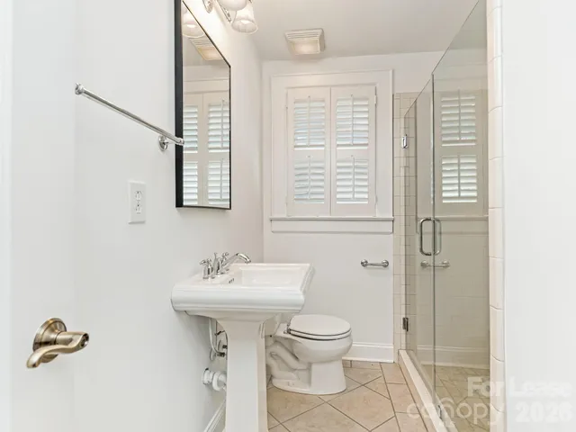 $2,575 | 2243 Selwyn Avenue, Unit 102, Charlotte, NC 28207