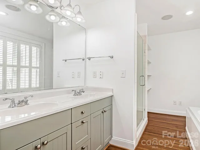 $2,575 | 2243 Selwyn Avenue, Unit 102, Charlotte, NC 28207