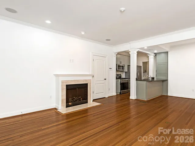 $2,575 | 2243 Selwyn Avenue, Unit 102, Charlotte, NC 28207