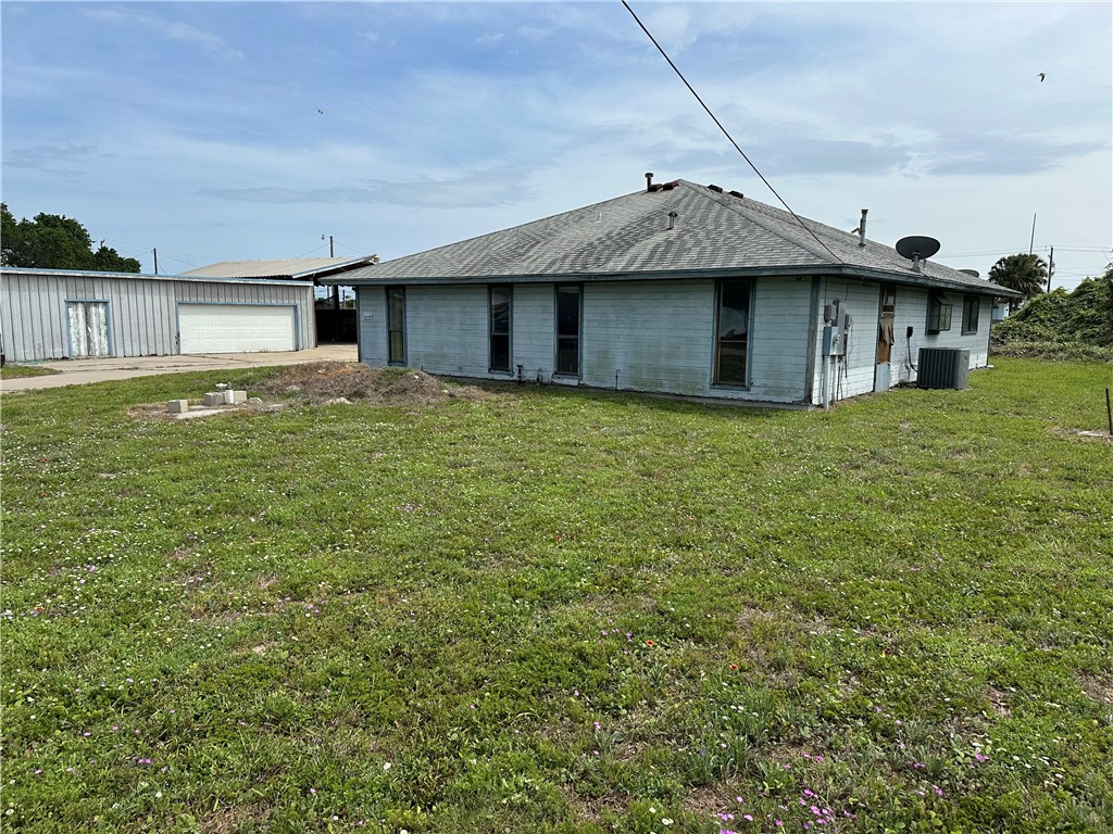 417 Linnet Courts Corpus Christi, TX 78418 - Photo 2 of 20 a house view with a outdoor space