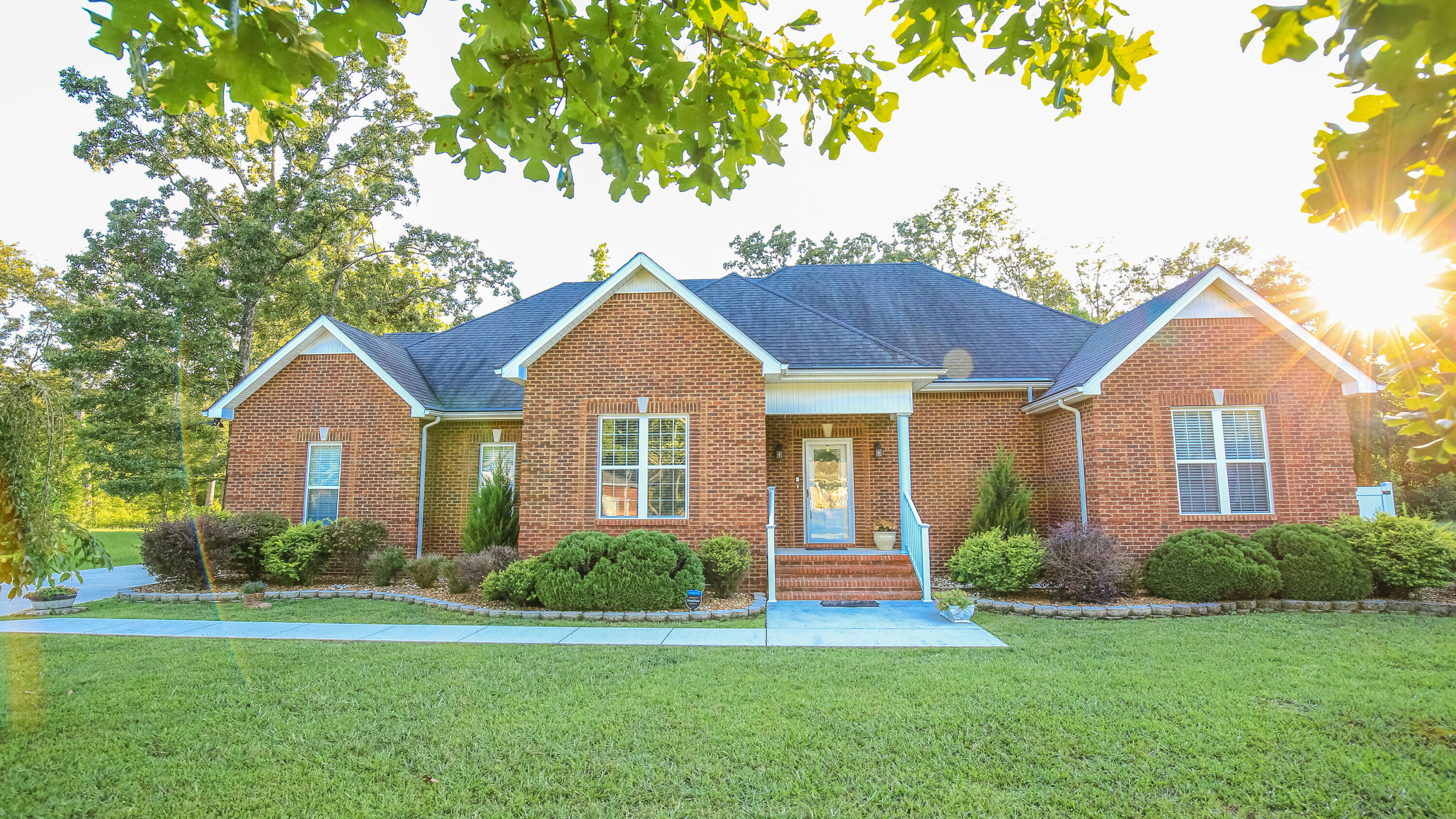 342 Oak Hollow Road Manchester, TN 37355 - Photo 2 of 30 AC8A7985