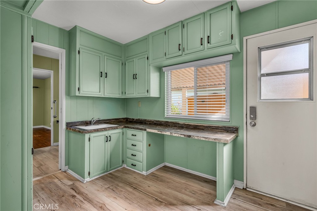 1486 Puritan Way Oceanside, CA 92057 - Photo 20 of 30 Work space/laundry room