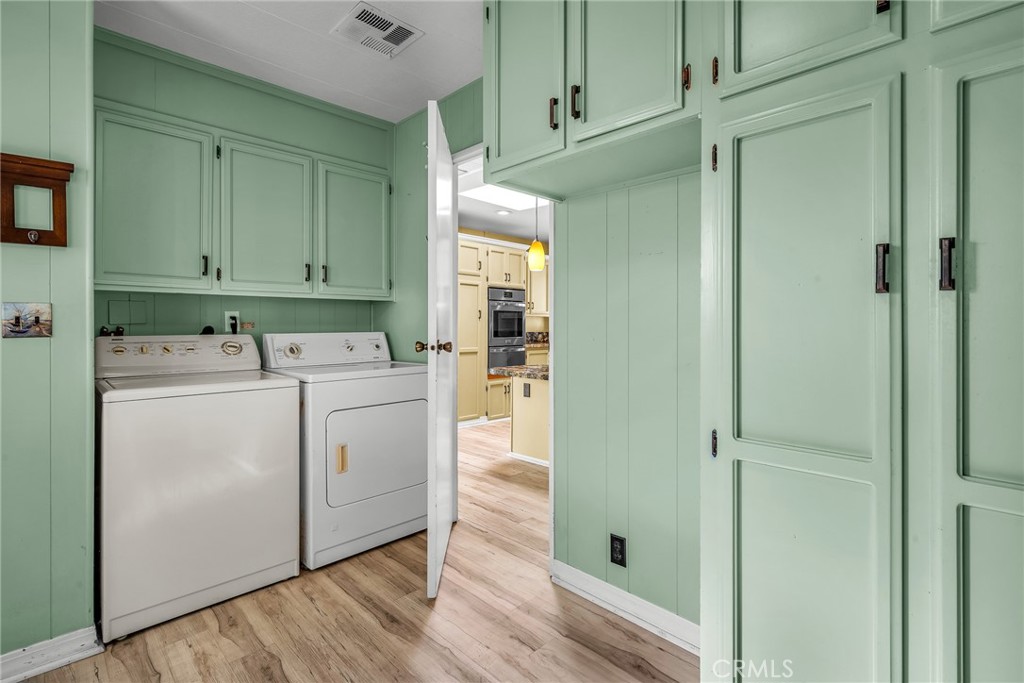 1486 Puritan Way Oceanside, CA 92057 - Photo 21 of 30 Work space/aundry room