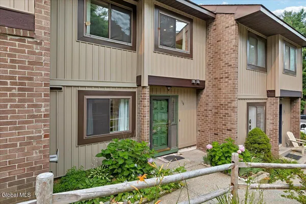 $253,000 | 113 Knollwood Terrace, Albany, NY 12203