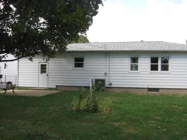 400 Devonshire Road Washington, IL 61571 - Photo 3 of 15 Gallery Image 3