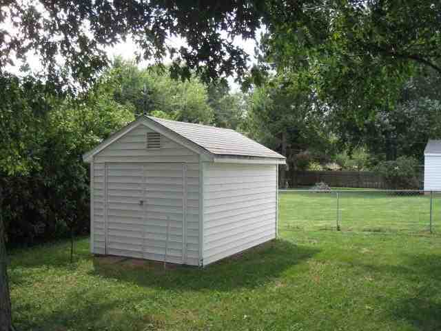 400 Devonshire Road Washington, IL 61571 - Photo 4 of 15 Gallery Image 4