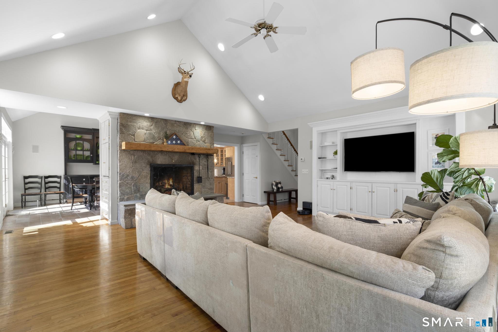 50 Old Farm Road Weston, CT 06883 - Photo 11 of 40